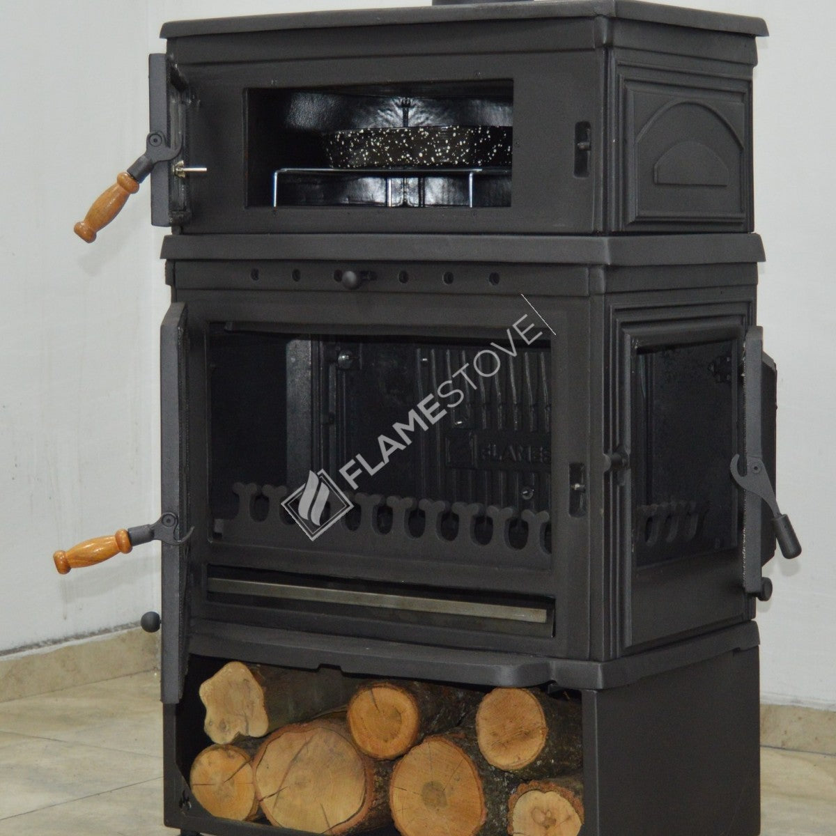 Retro stove wood stove with a reservoir with upright side cover casting | Double-Fired, Schott Robax Glass, oven thermostat, 13 kW