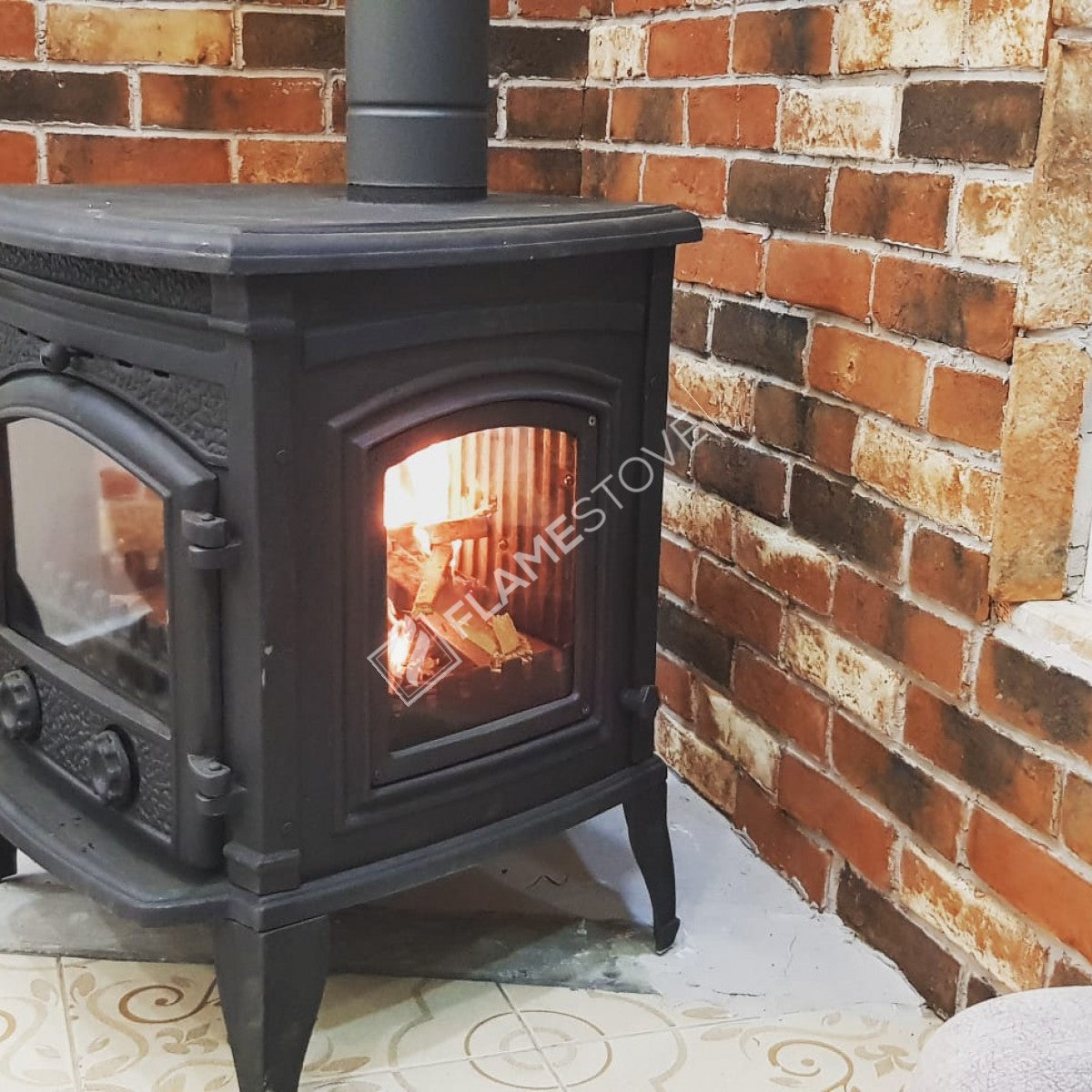Casting Ultra Sirius FS-14 high-efficiency cast iron stove | German glazed ceramic | heat Power 9 kW | 130 mm the output of the chimney