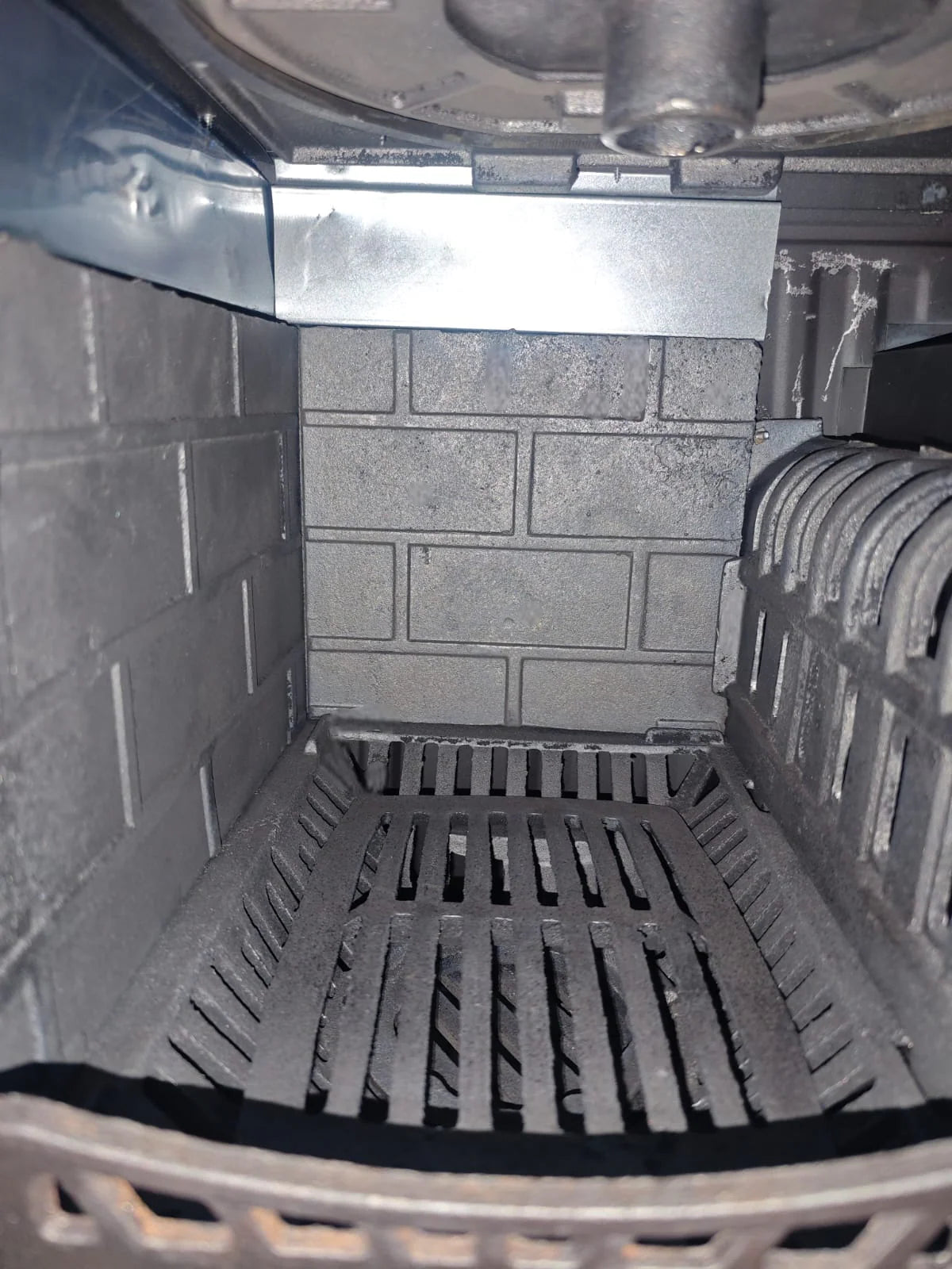 FS-316 - 40cm Cast Iron Freestanding Kitchen Stove | Enamelled Kitchen Stove with Oven | Matte Black