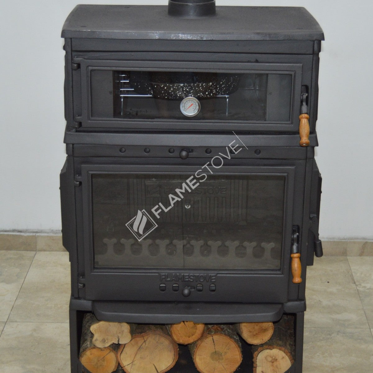 Retro stove wood stove with a reservoir with upright side cover casting | Double-Fired, Schott Robax Glass, oven thermostat, 13 kW